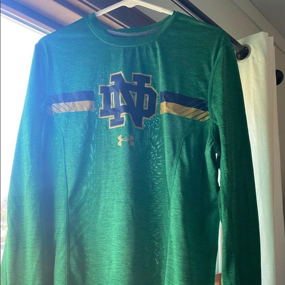 Under Armour mens size small// Notre Dame